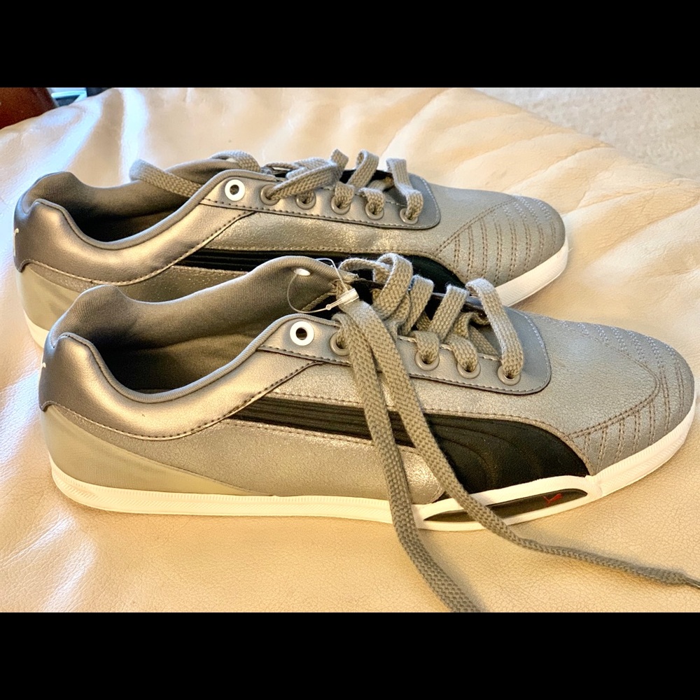 Brand new gunmetal puma men’s sneakers 9.5